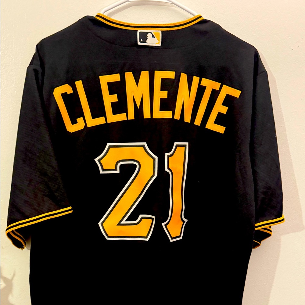 Size L Original Nike Pittsburgh Pirates Roberto Clemente Jersey!NWOT!Make Offer!